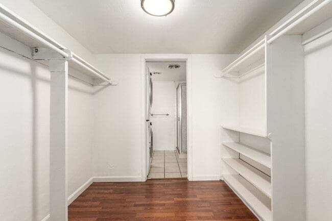 Building Photo - Phoenix apartment in ideal location!
