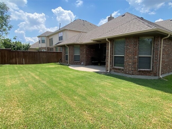 Building Photo - 380 Spring Meadow Dr