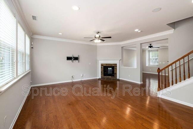 Building Photo - 206 Northlands Dr