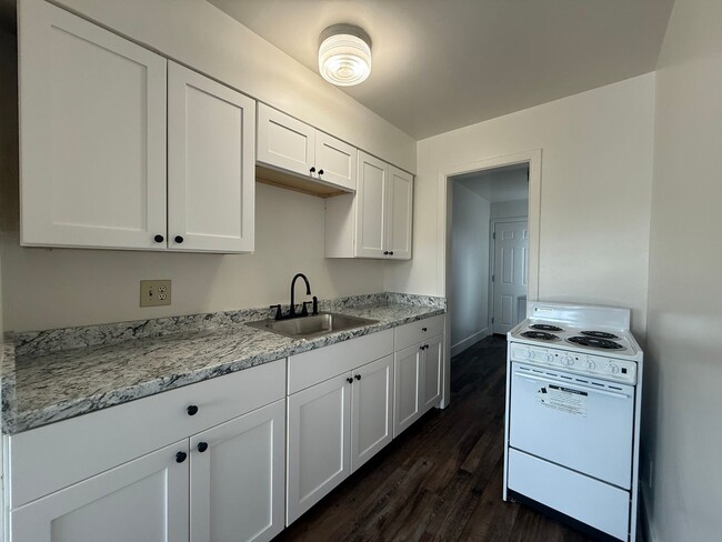 Primary Photo - 1 Bedroom, 1 Bath in Midtown Reno!