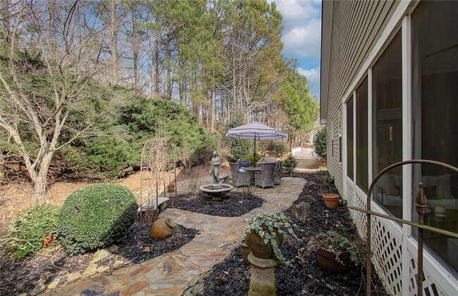 Building Photo - 3822 Carriage House Dr