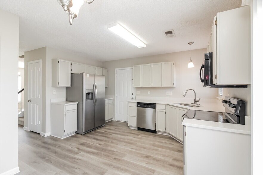 Building Photo - 6927 Ayrshire Glen Pl