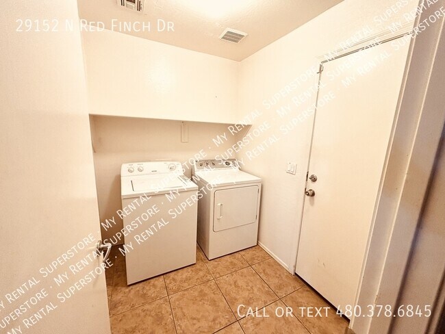 Building Photo - 29152 N Red Finch Dr