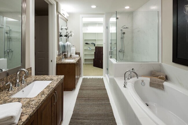 Building Photo - High-Rise Luxury in River Oaks