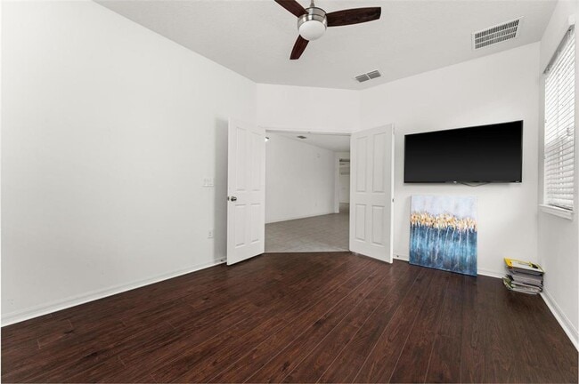 Building Photo - 11472 Wakeworth St