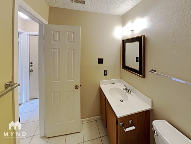 Building Photo - 21638 Longwood