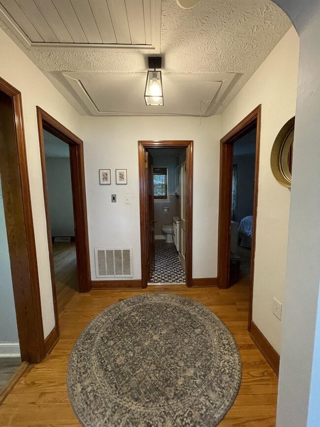 Building Photo - 185 Williams Rd