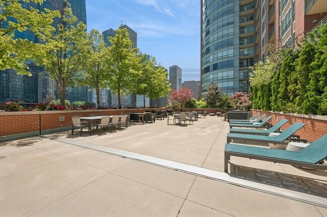 Building Photo - 415 E North Water St