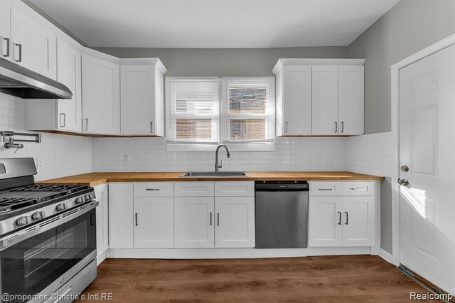 Building Photo - 2508 Clairmount Ave