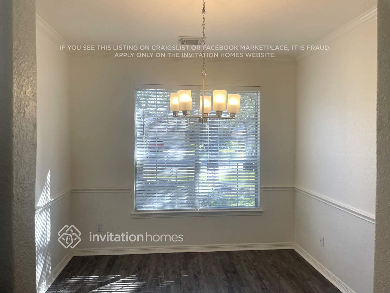 Building Photo - 411 Drake Ln