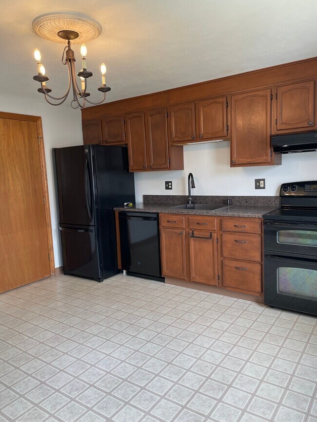 Building Photo - 4 Persimmon Ln