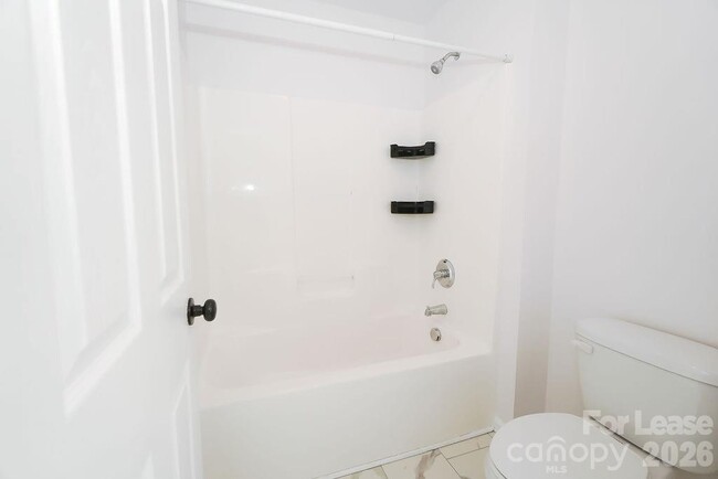 Building Photo - 4224 Lois Ln