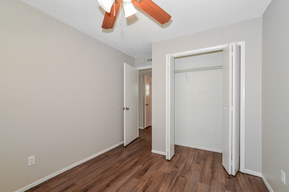 Building Photo - 126 Alder Ave