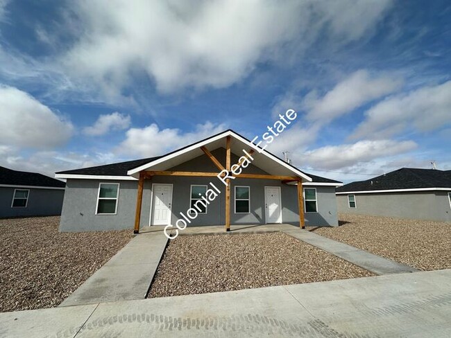 Primary Photo - Brand new construction, spacious and updat...