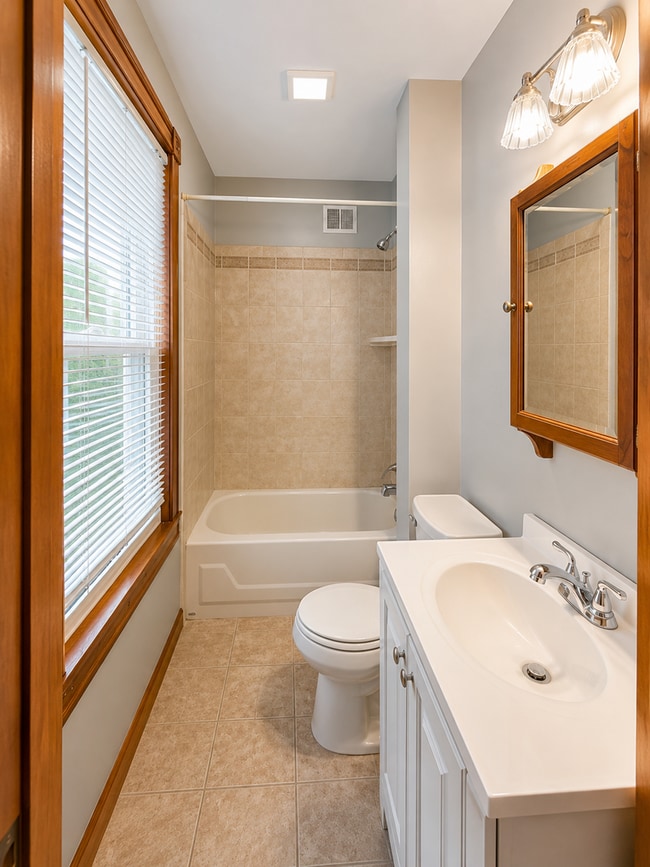Building Photo - Classic Charm Meets Modern Updates in This Spacious Home ?