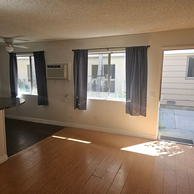 Building Photo - 8809 Etiwanda Ave