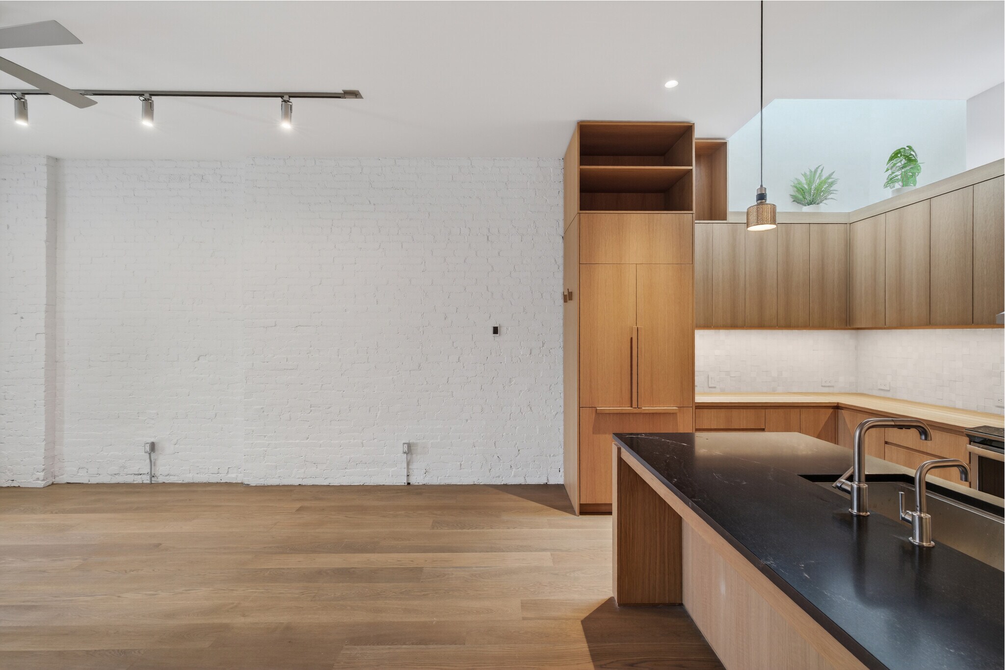 Building Photo - 316 Wall St