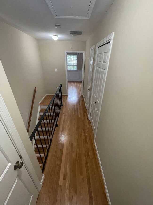 Building Photo - Updated, all brick 3 level townhouse pet friendly townhouse for rent!