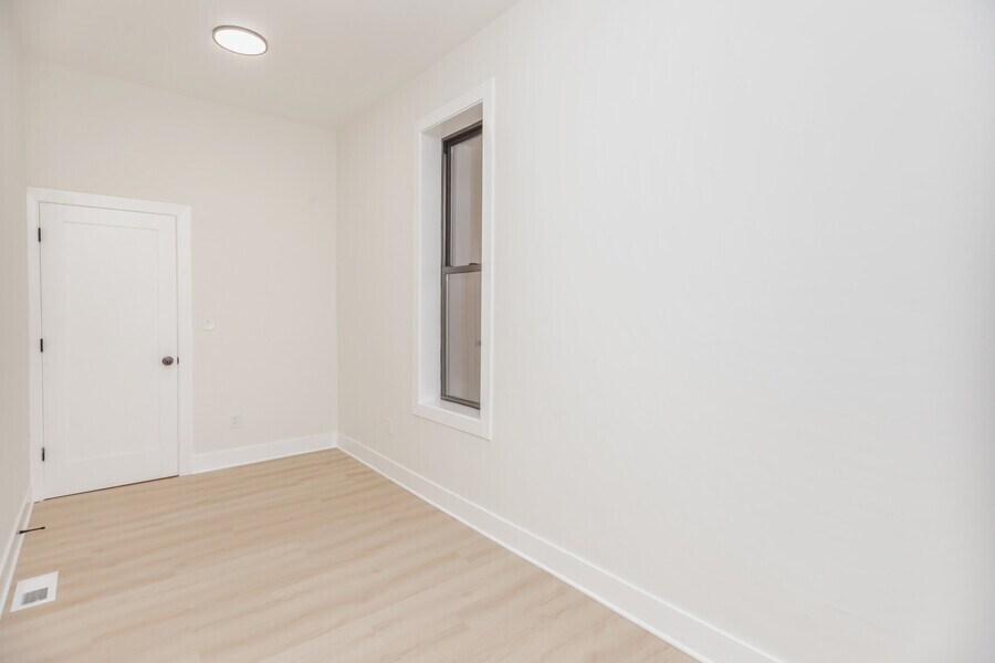 Building Photo - 1322 W Ohio St