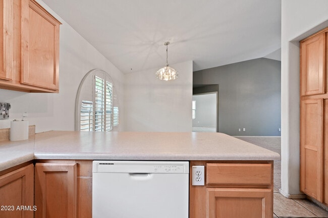 Building Photo - 9312 E Pampa Ave