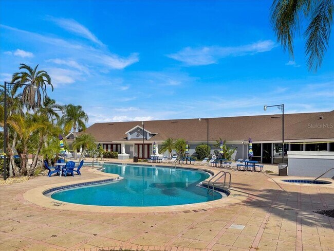 Building Photo - 203 Coco Plum Dr