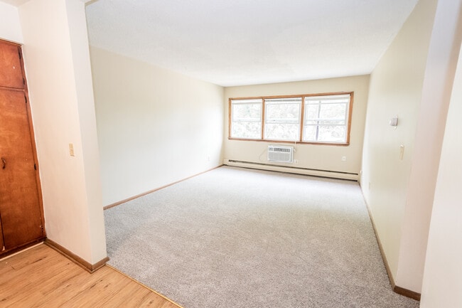 Floorplan - Sixth Street NE Apartments