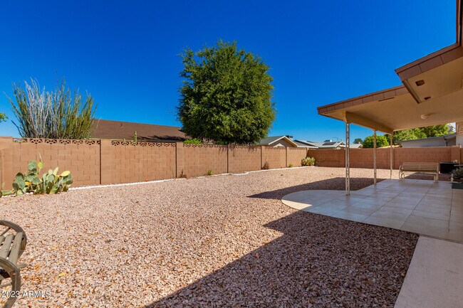 Building Photo - 4630 E Elena Ave