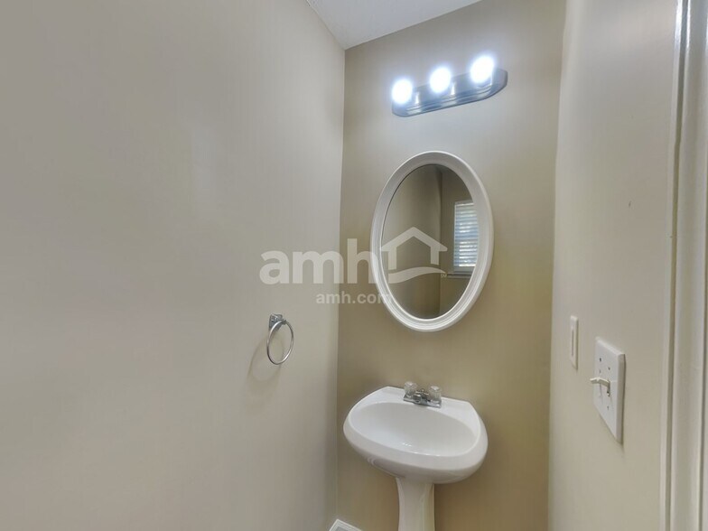 Building Photo - 3870 Brushymill Ct