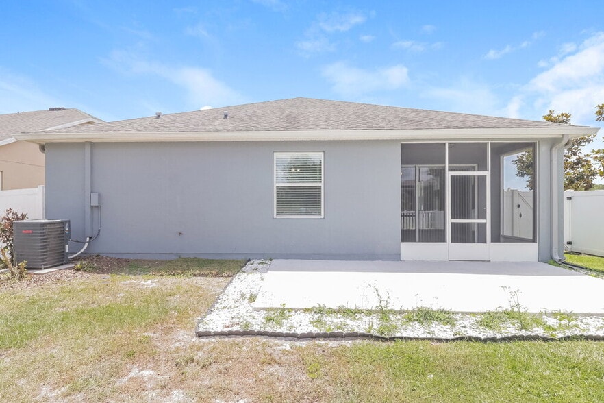 Building Photo - 32644 Rapids Loop