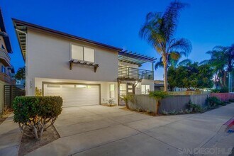 Building Photo - Modern Bungalow