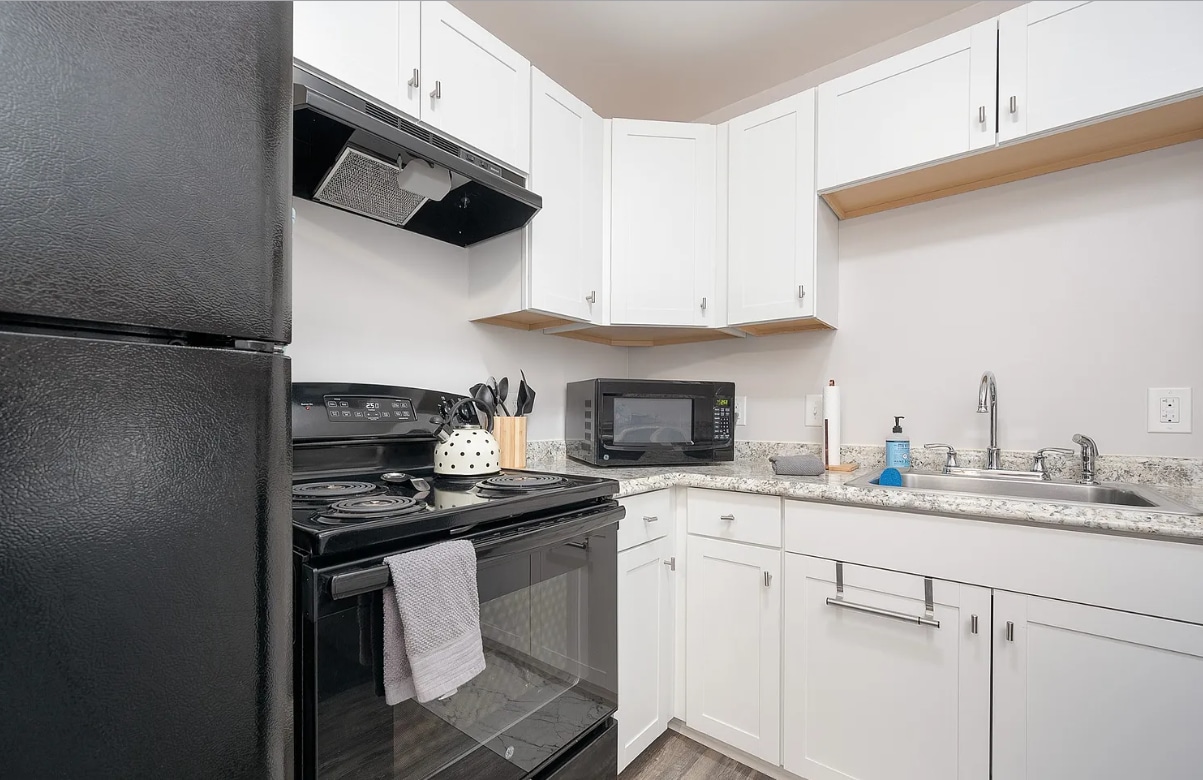 kitchen - 412 Belvedere St