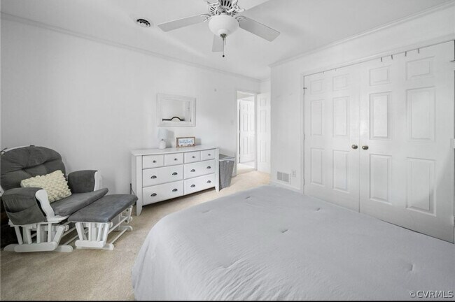 Building Photo - 517 Coralberry Dr