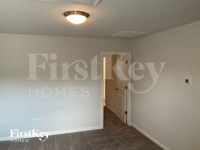 Building Photo - 718 Ridgemoor Trl