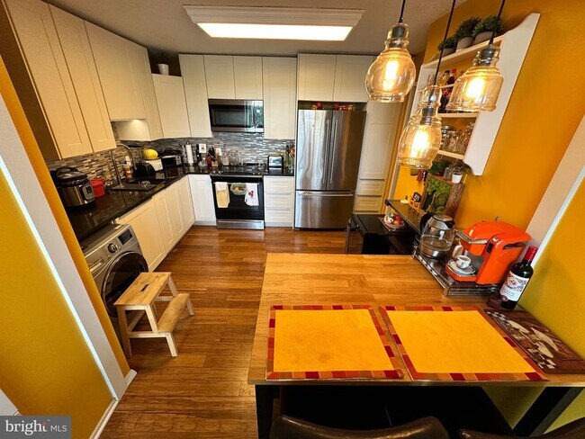 Building Photo - 6800 Fleetwood Rd