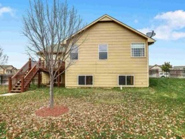 Building Photo - 5 Bedroom Home In Derby