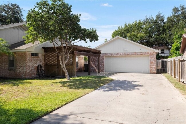 Building Photo - 136 E Harvey Dr