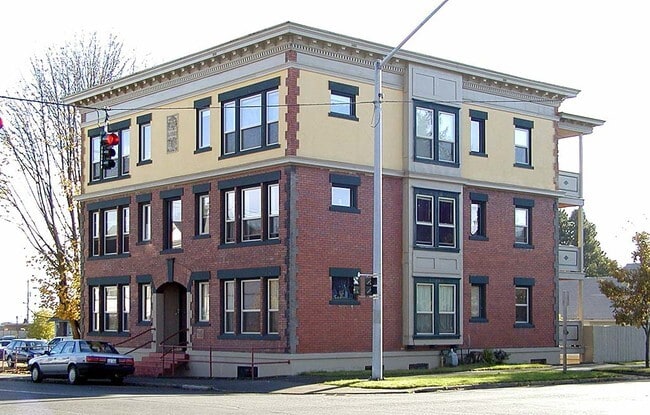 Building Photo - McIlvaine Apartments