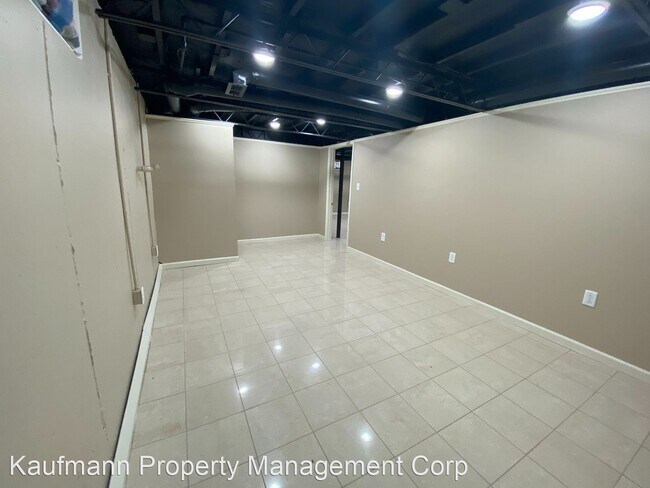Building Photo - 3 br, 1 bath House - 4805 Spatz Ave