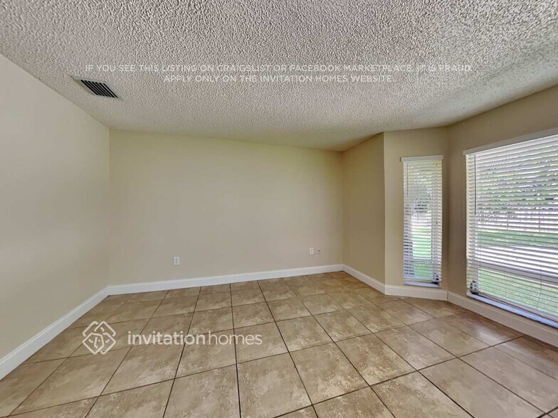 Building Photo - 19631 SW 137th Ave