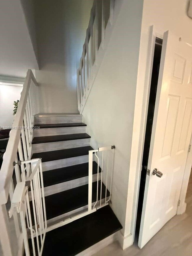 Building Photo - 283 Woodland Rd