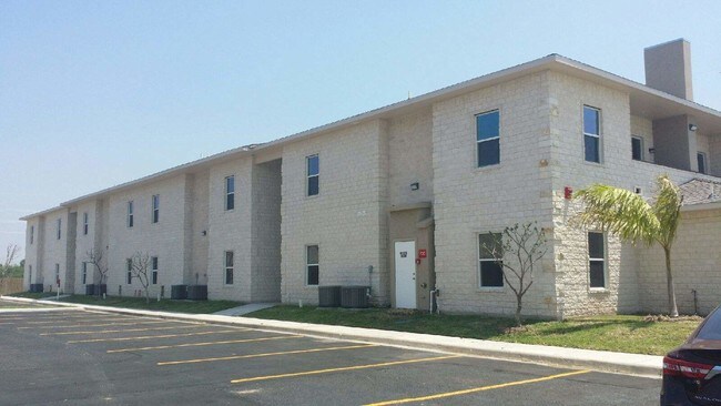 Primary Photo - 901 E Redbud Ave