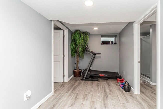 Building Photo - Back porch with a large yard!