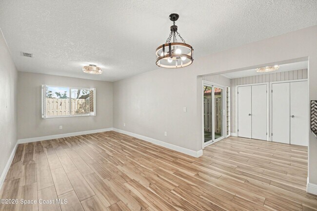 Building Photo - 8741 Seagrape Ct