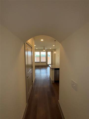 Building Photo - 300 Lucas Ln