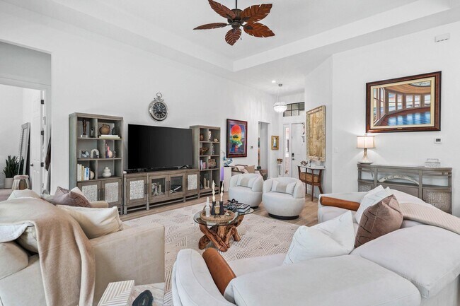 Building Photo - 9368 Cantal Cir E