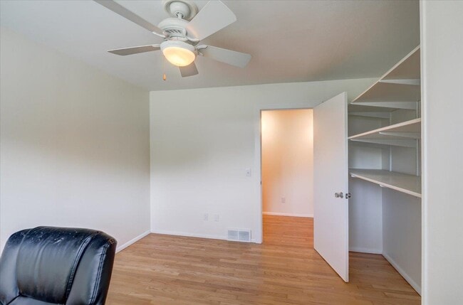 Building Photo - 5813 Anchorage Ave