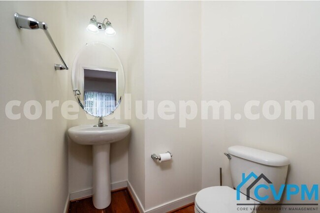 Building Photo - 1337 Jamestown Dr