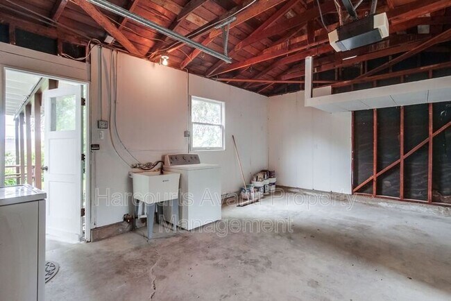 Building Photo - 523 S Barnwell St