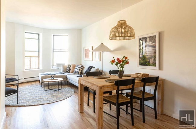 Primary Photo - Short Term to Mid-Term Lease - Newly Renov...