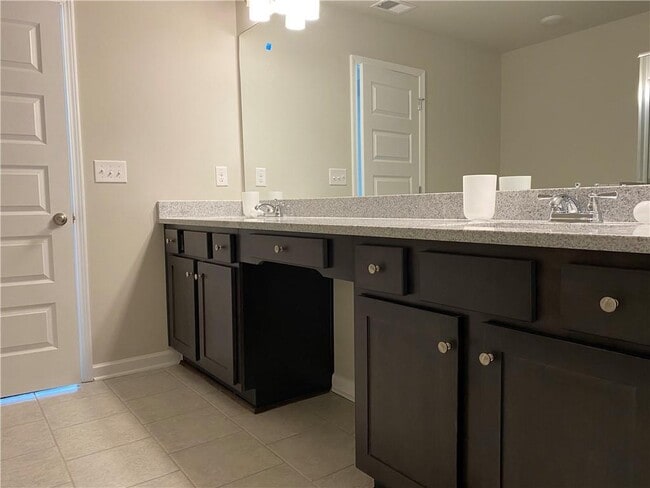 Building Photo - 2183 Shetley Creek Dr